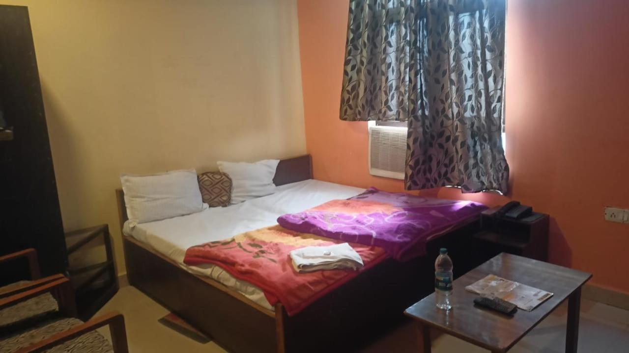 Hotel Shyam Utsav Mirzāpur Eksteriør billede